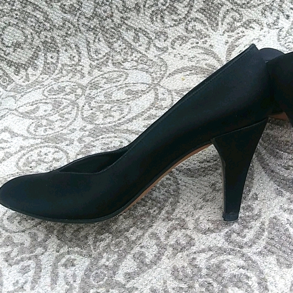 Yves Saint Laurent Paris Vintage Satin Black Dress Heels - Picture 6 of 14